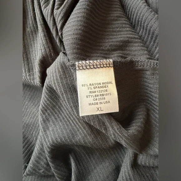 Black Ribbed Skirt - Picture 6 of 6